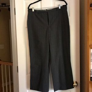 Gap gray cropped straight leg pants - size 16
